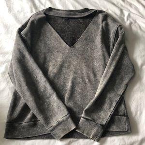 Long sleeve grey sweater/jumper